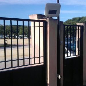 Antena de largo alcance con central de errantes